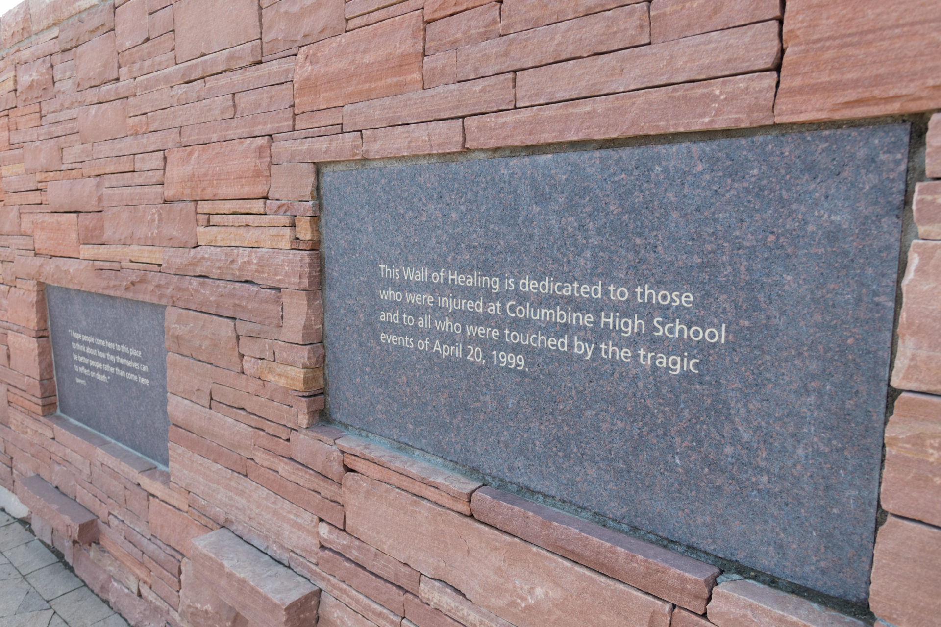 Memorial for the victims of the Columbine High School mass shooting. Image: Richard Ellis / Alamy Stock Photo 