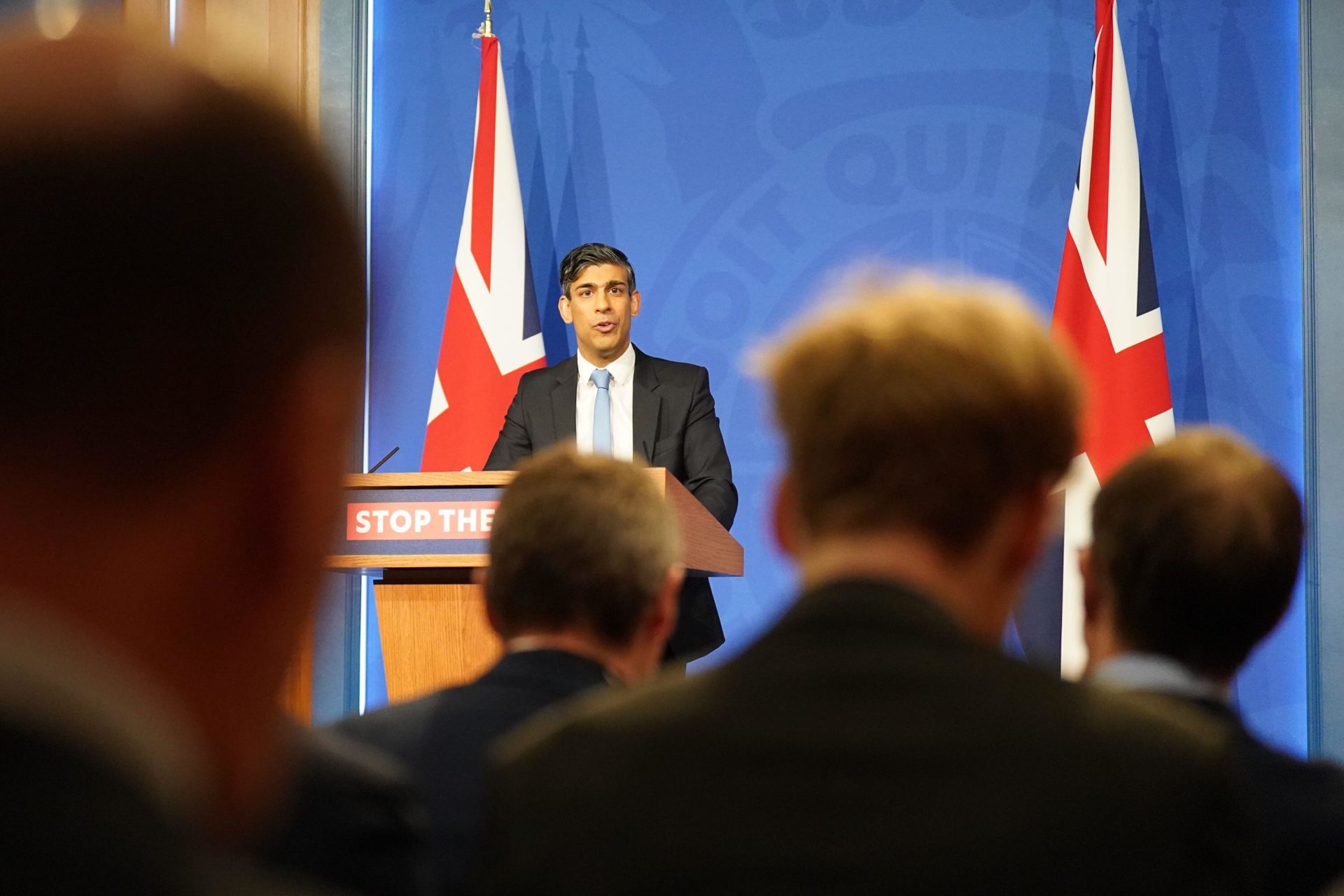 British Prime Minister Rishi Sunak speaks during a press conference on the Rwanda Bill in Downing Street, London, 18-1-24. 