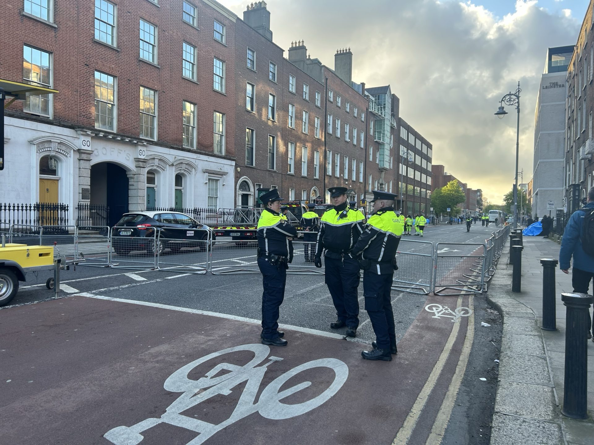 Gardaí on Dublin's Mount Street during an operation to remove asylum seeker tents outside the International Protection Office, 1-5-24.