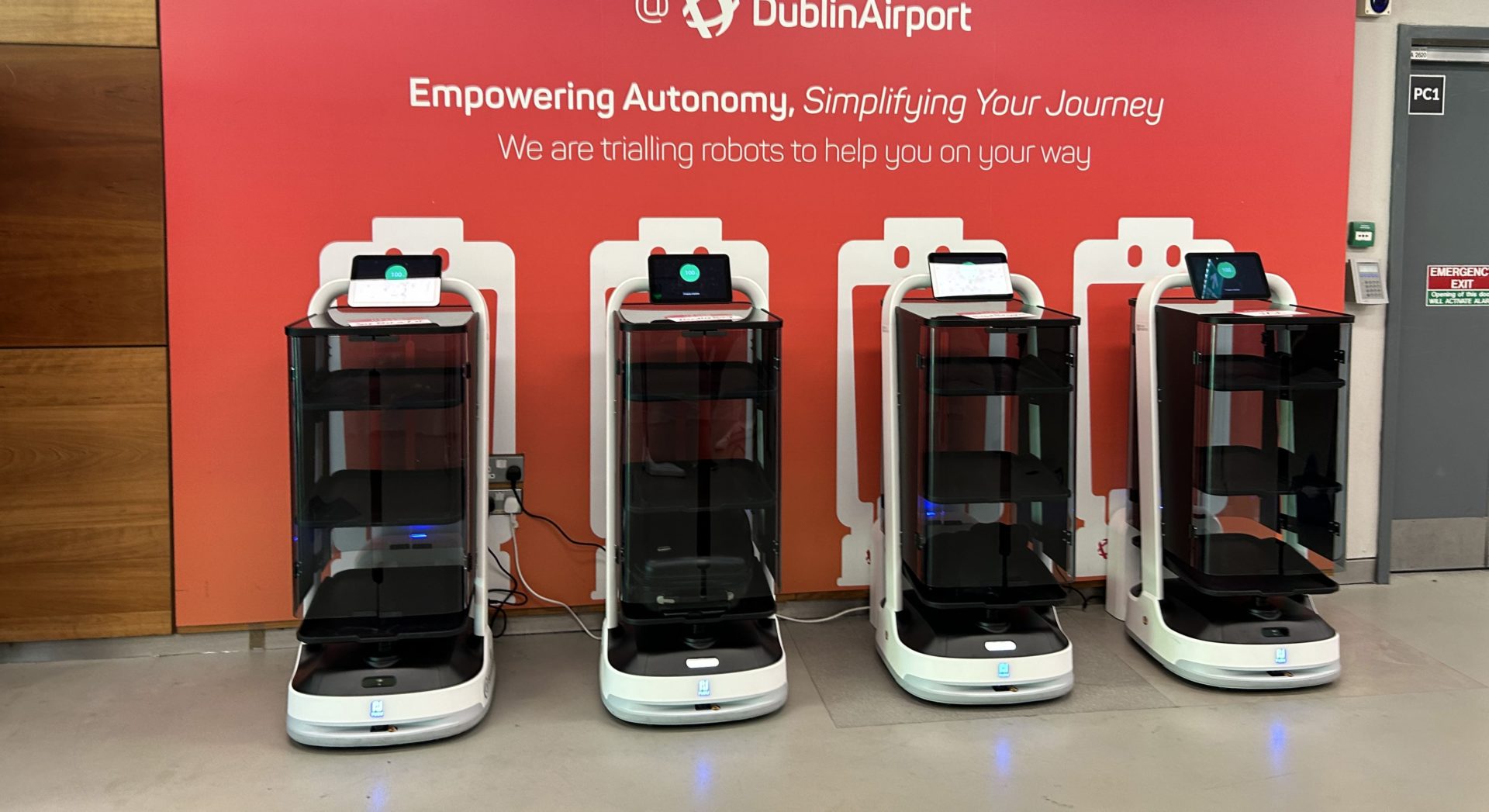 ‘They make life easier’ – AI luggage robots unveiled at Dublin Airport ...