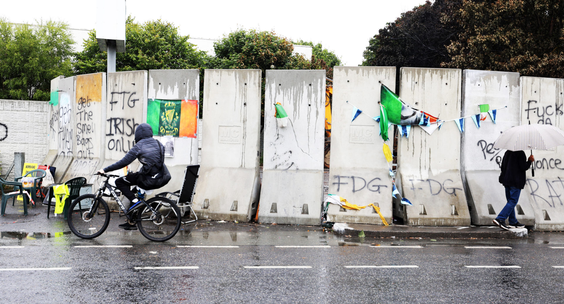 Scenes near Crown Paints after a fire was started in the building on Friday night after an earlier peaceful public meeting and march to the Coolock Garda Station, 20/07/2024 Image: Rolling News