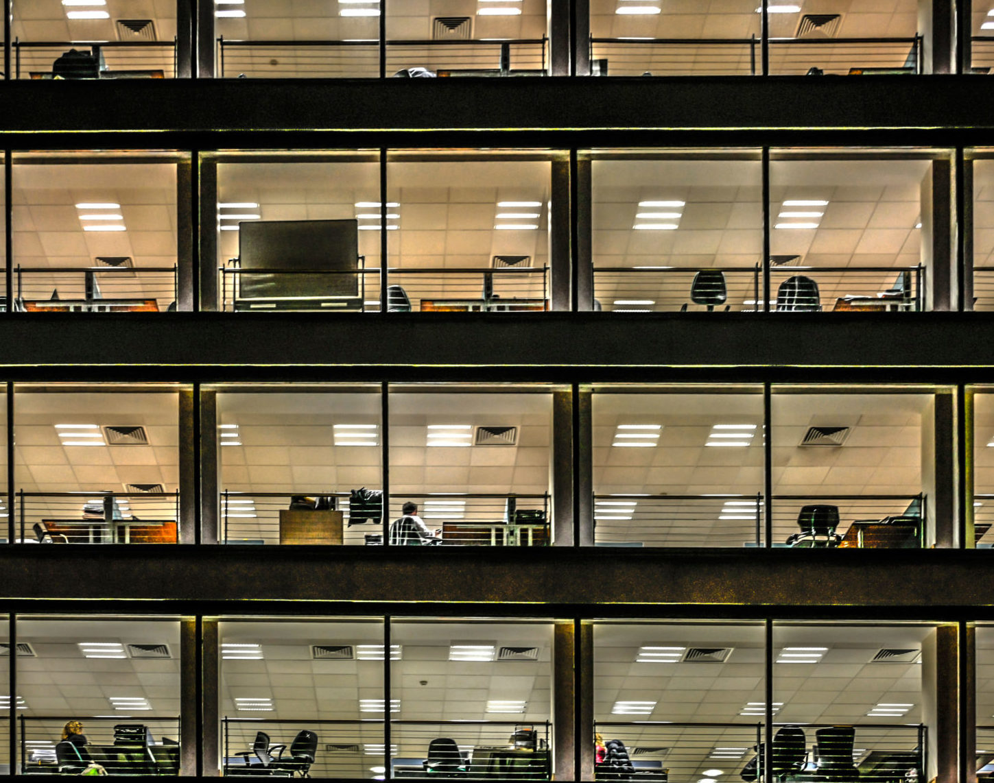 How a four-day work week 'could see more burnout' | Newstalk