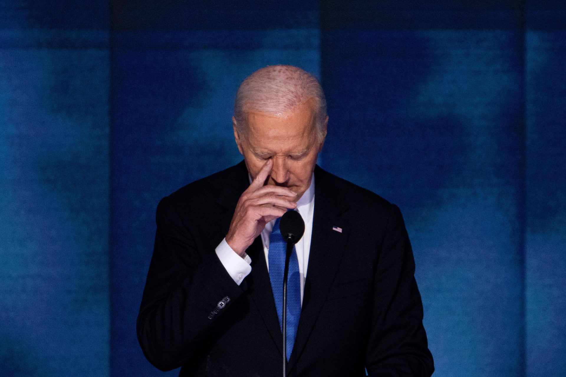 US President Joe Biden pauses before addressing supporters at the Democratic National Convention in Chicago, 19-8-24