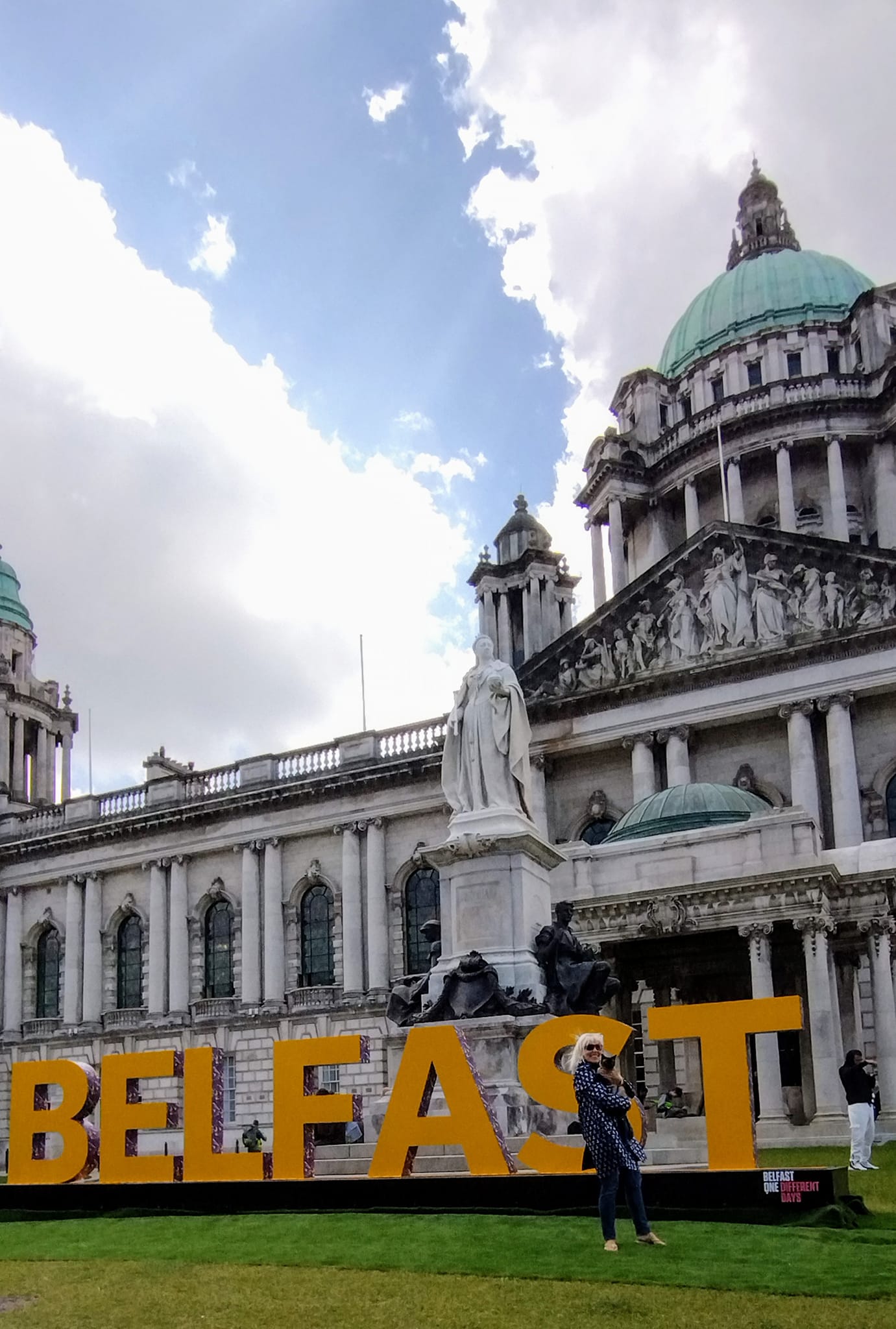 Holly Hennessey and her cat Captain in front of Belfast City Hall