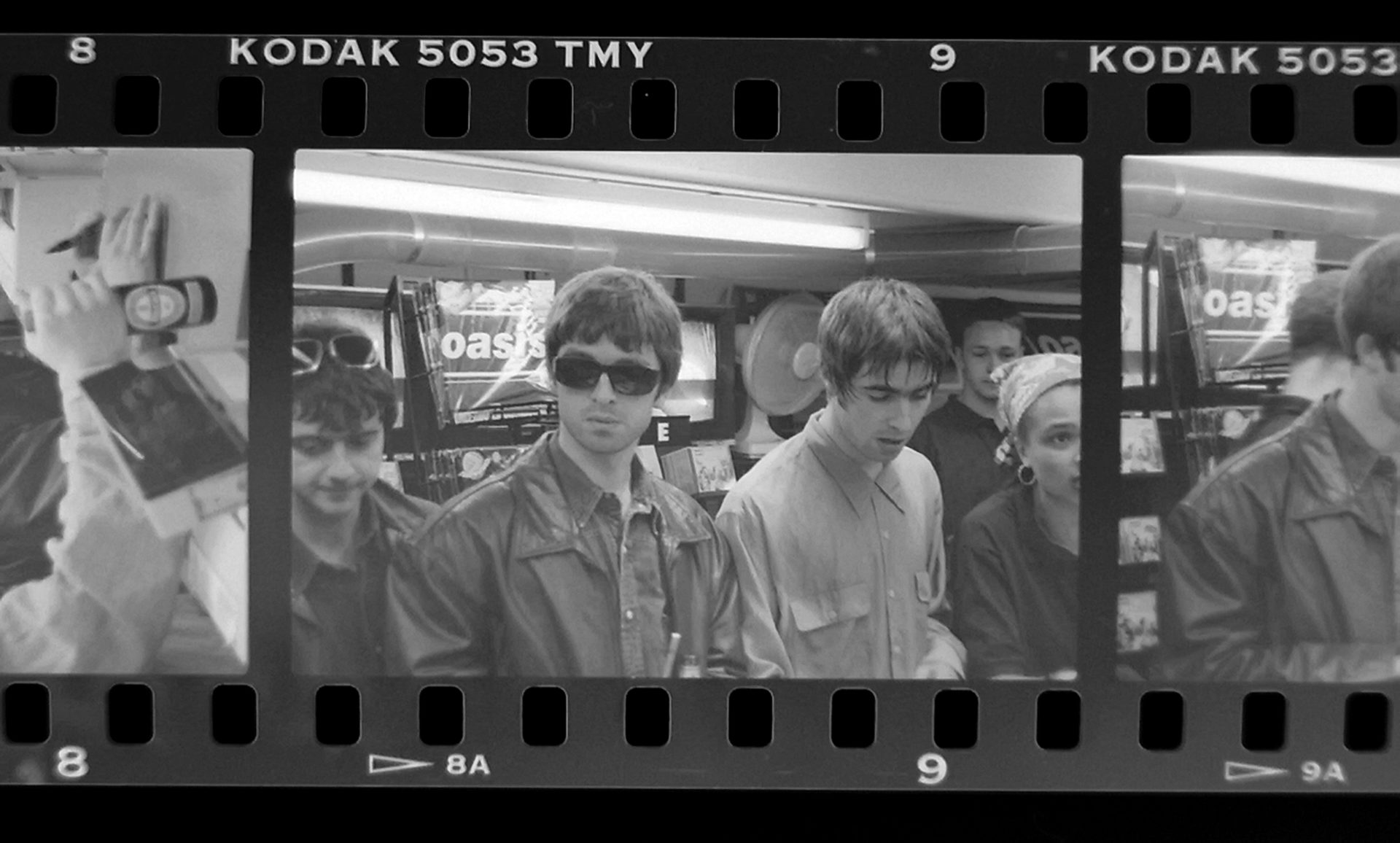 Oasis record signing at the Virgin Megastore, Oxford Street, London ahead of the release of their debut album Definitely Maybe, 29/08/2024. Image: James Boardman / Alamy Stock Photo 