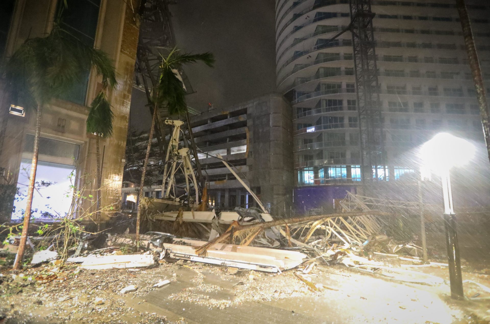 Hurricane Milton: Millions without power as storm slams into Florida ...