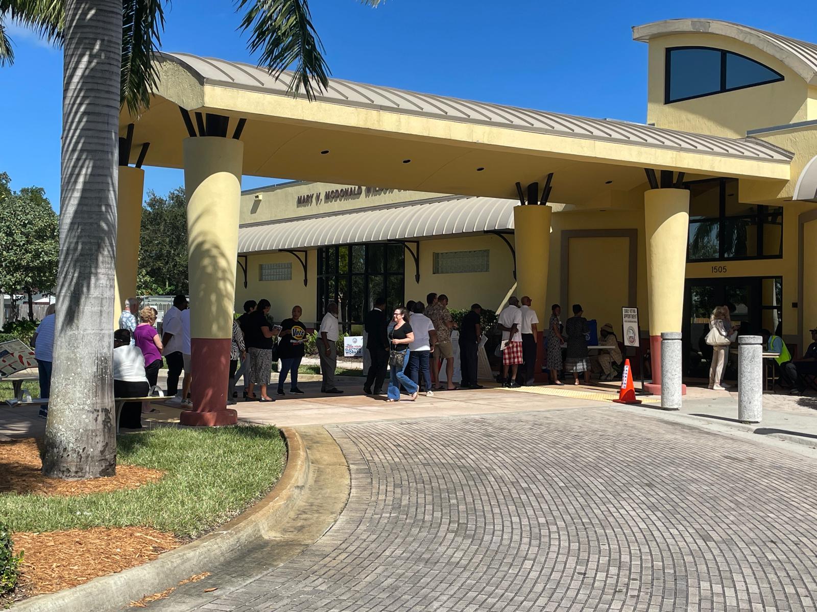 Polling station queues in Florida. Image: Josh Crosbie/Newstalk