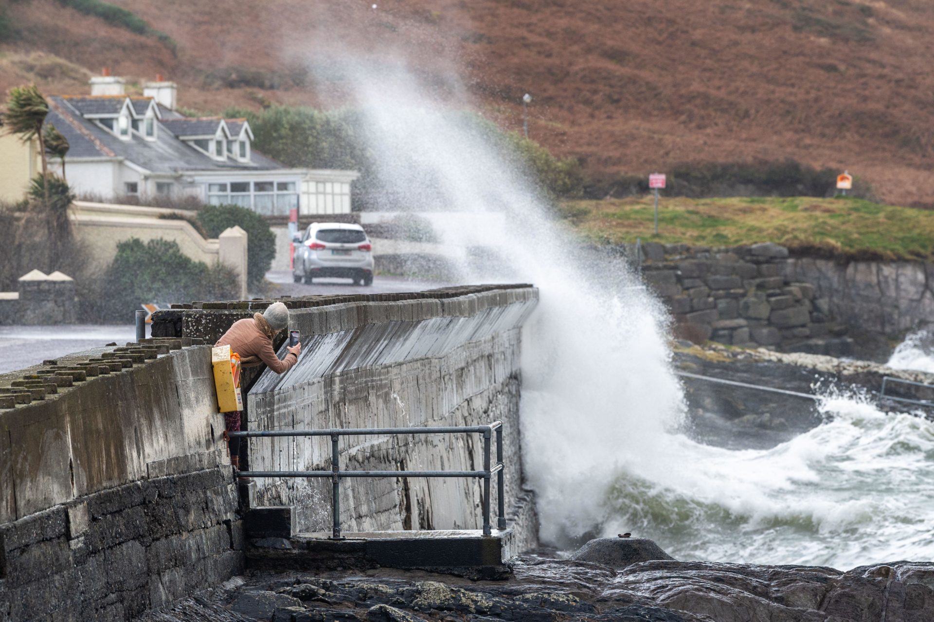 Big waves during Storm Isha at Tragumna Beach, West Cork, Ireland. Image: Alamy