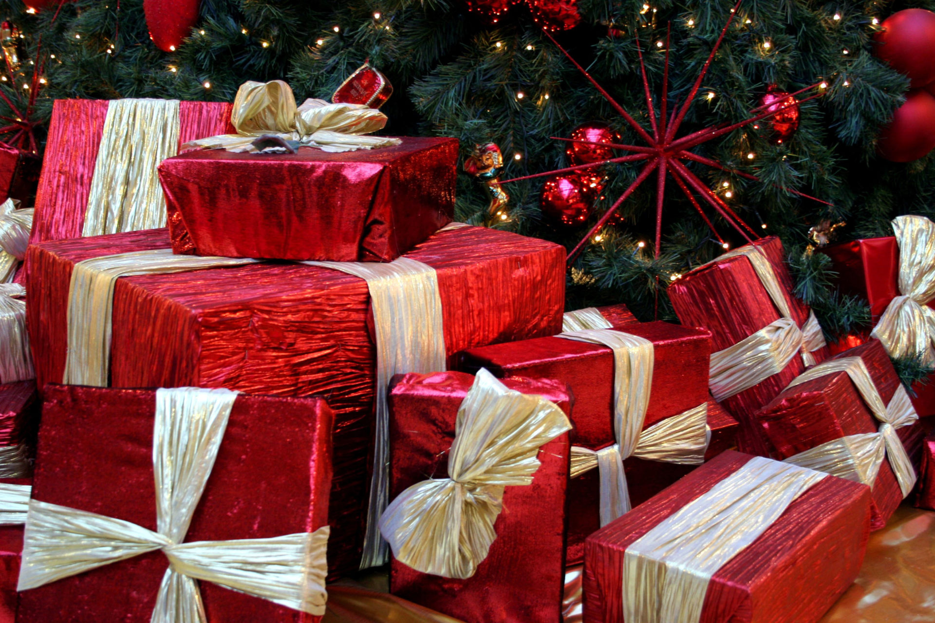 Should adults give each other Christmas presents?