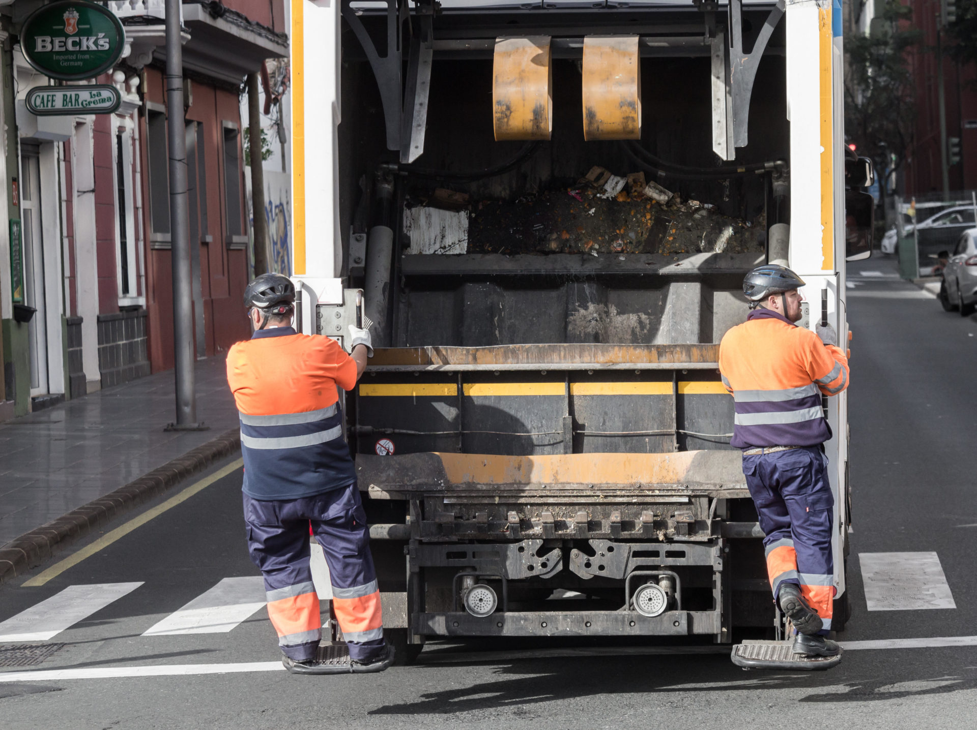 Should you tip the binman?