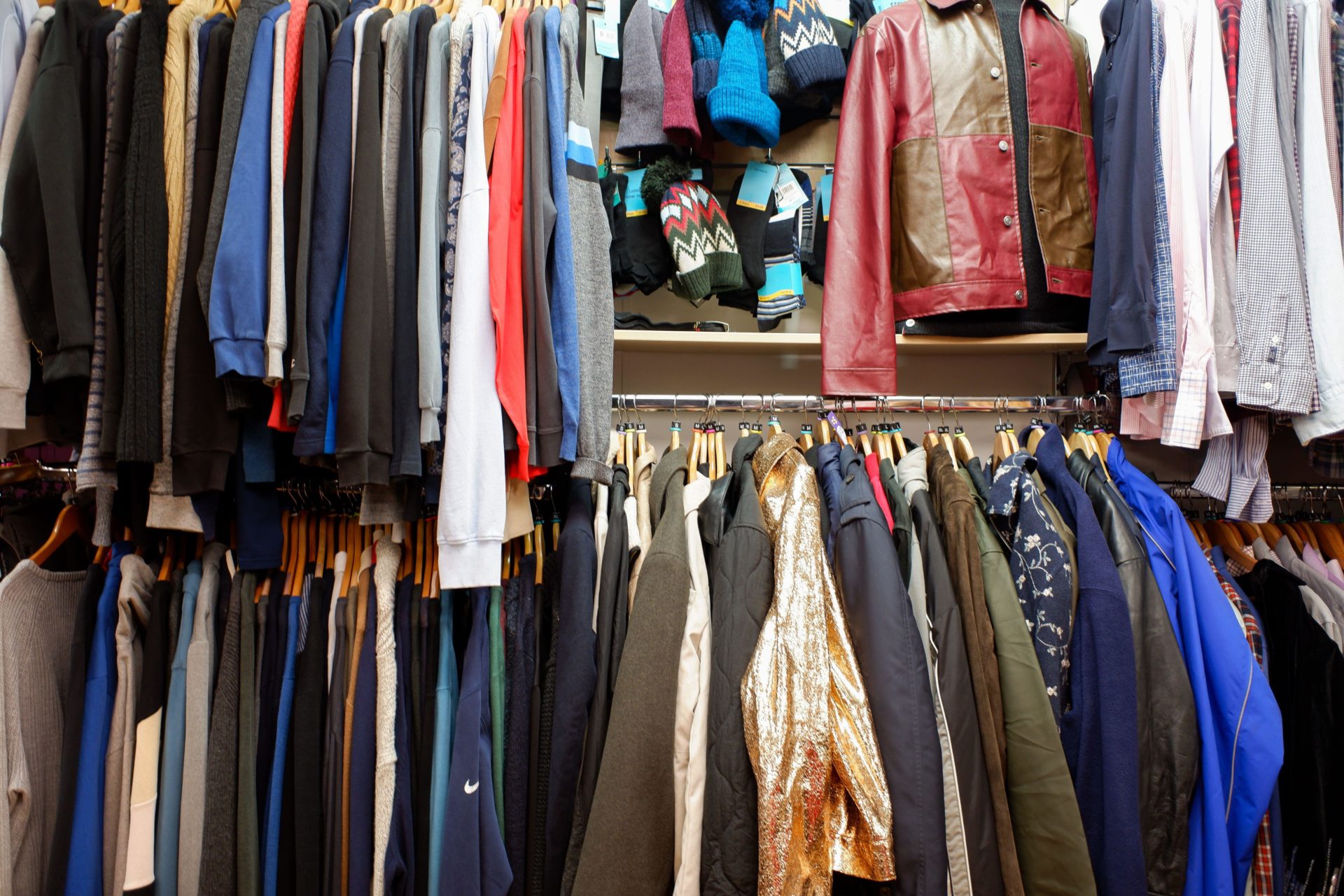 Items for sale in a Charity Shop on the High Street in Cambridge. 13 Dec 2024. Image: Alamy