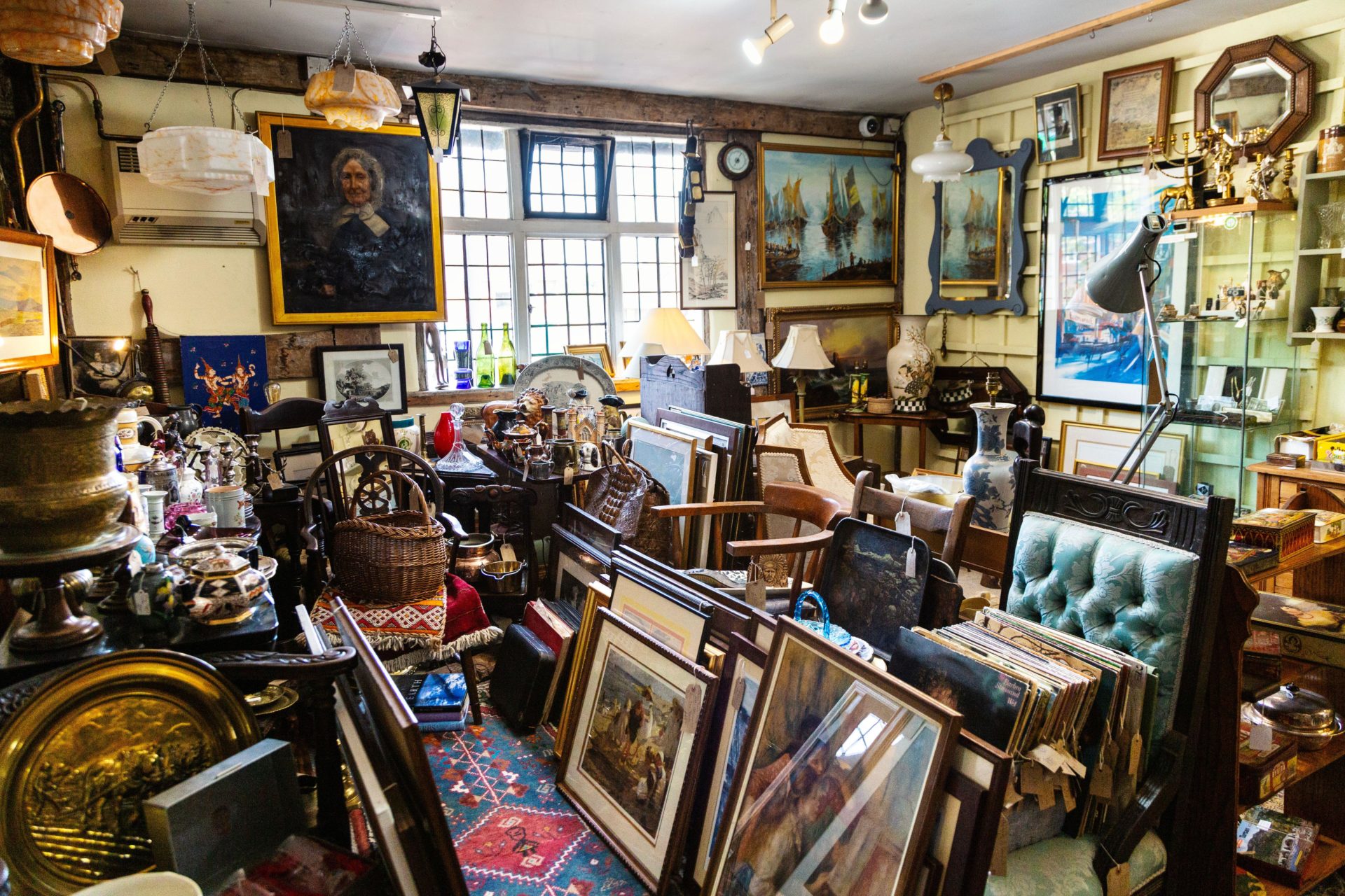 Interior of Antiques at Wendover shop, Wendover, Buckinghamshire, England. Image: Alamy