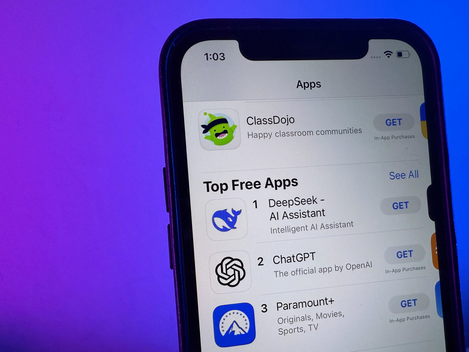 The Chinese AI app DeepSeek in Apple's us App Store on an iPhone 12. In the ranking of free apps, DeepSeek was even ahead of ChatGPT from OpenAI. 