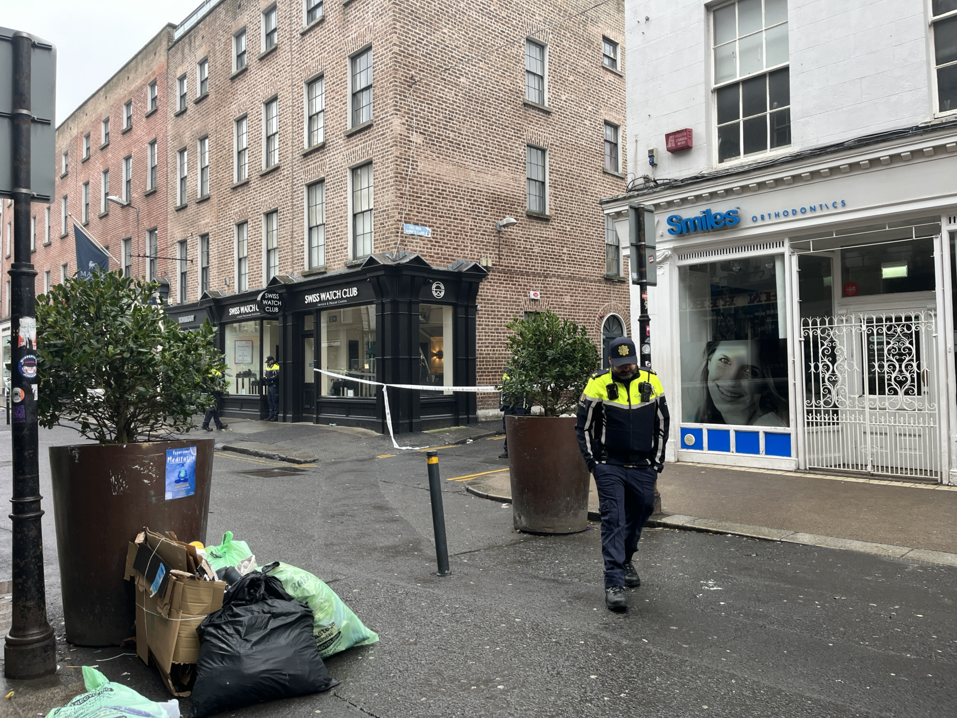 Gardaí at the scene of a fatal stabbing on South Anne Street. 15/02/2025 Image: Newstalk