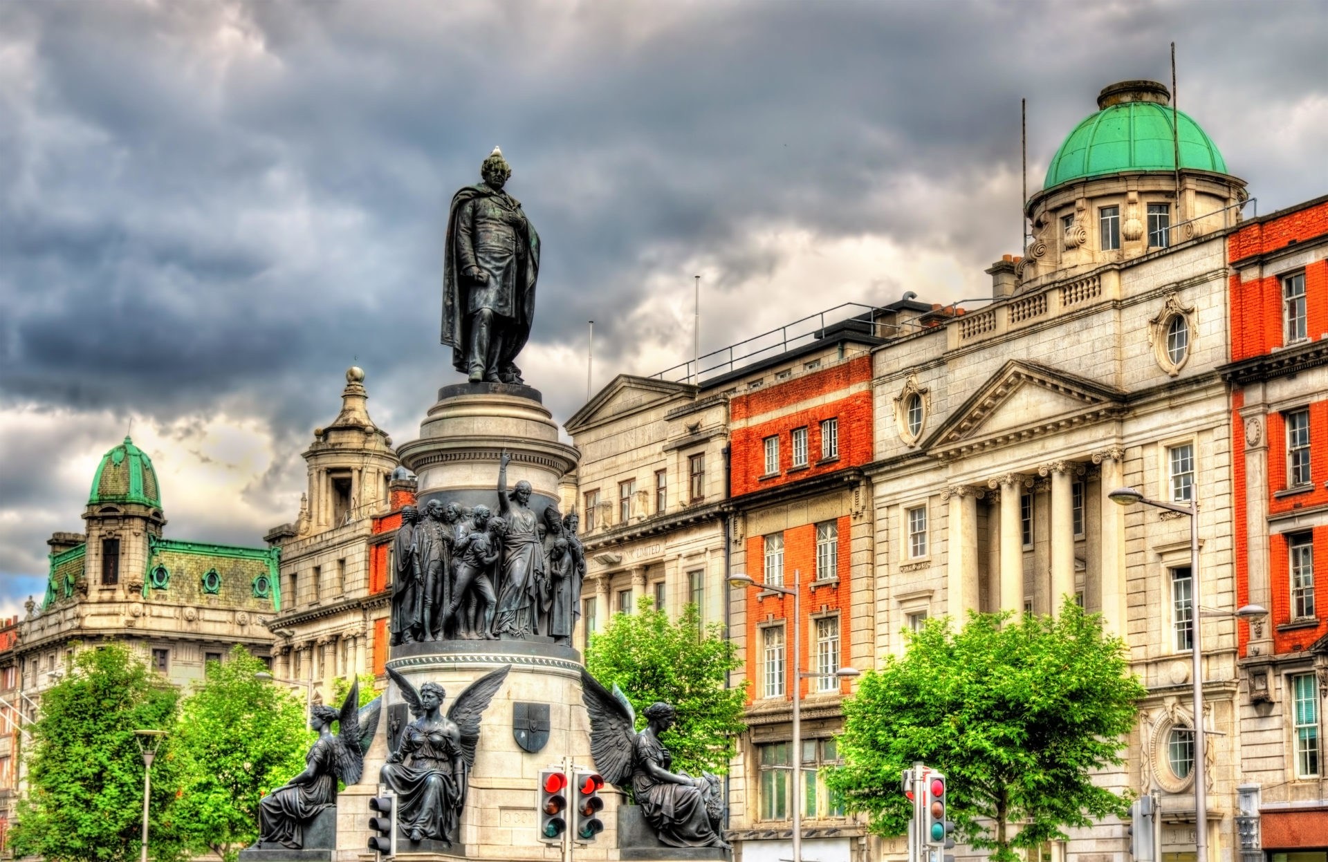 Monument of Daniel O'Connell in Dublin.
