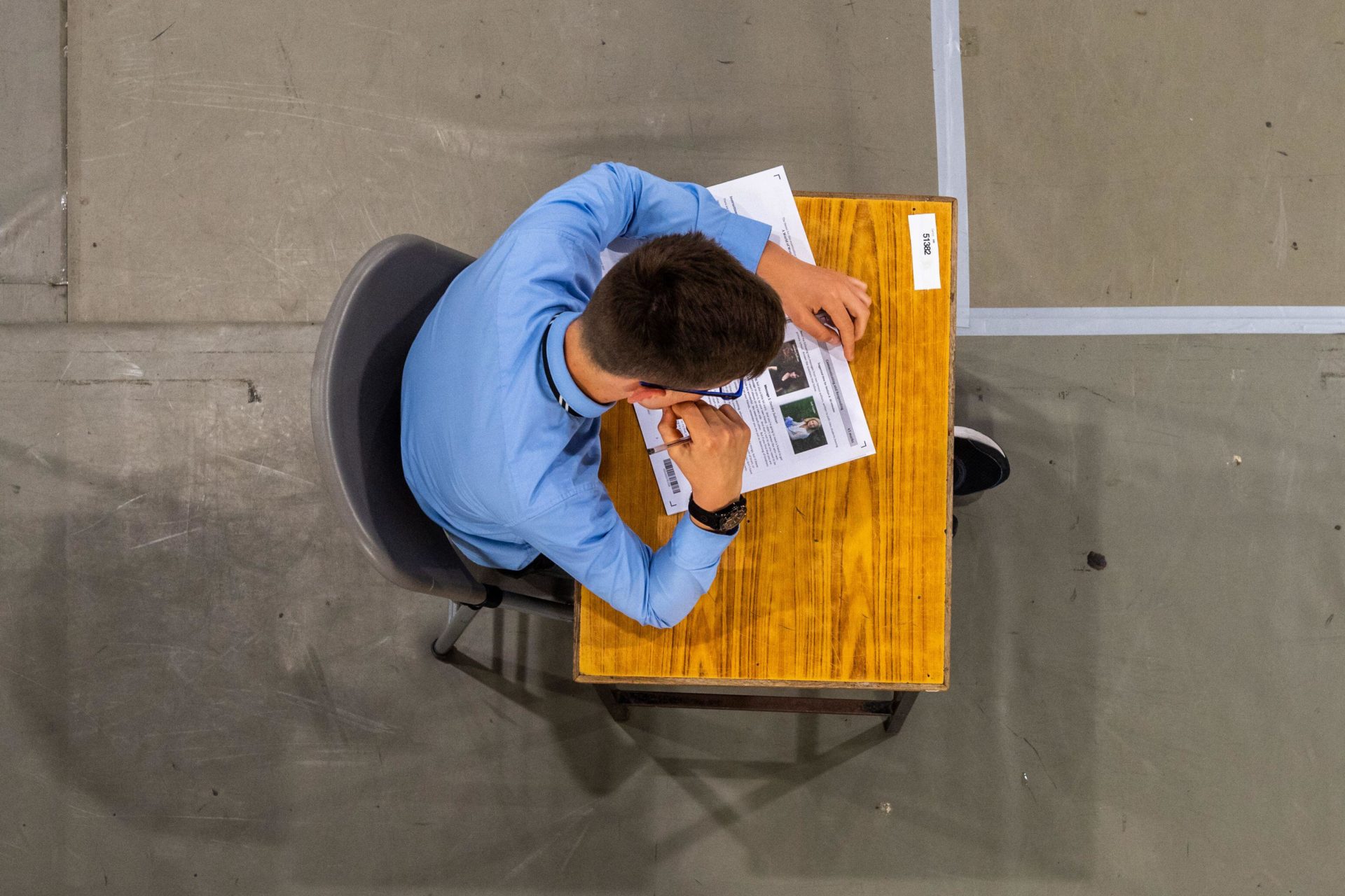 2JBRDF6 Bandon, West Cork, Ireland. 8th June, 2022. The leaving and junior cert exams start today with around 131,000 pupils sitting the tests countrywide. Bandon Grammar School pupils started their English paper 1 at 9.30 this morning. Credit: AG News/Alamy Live News