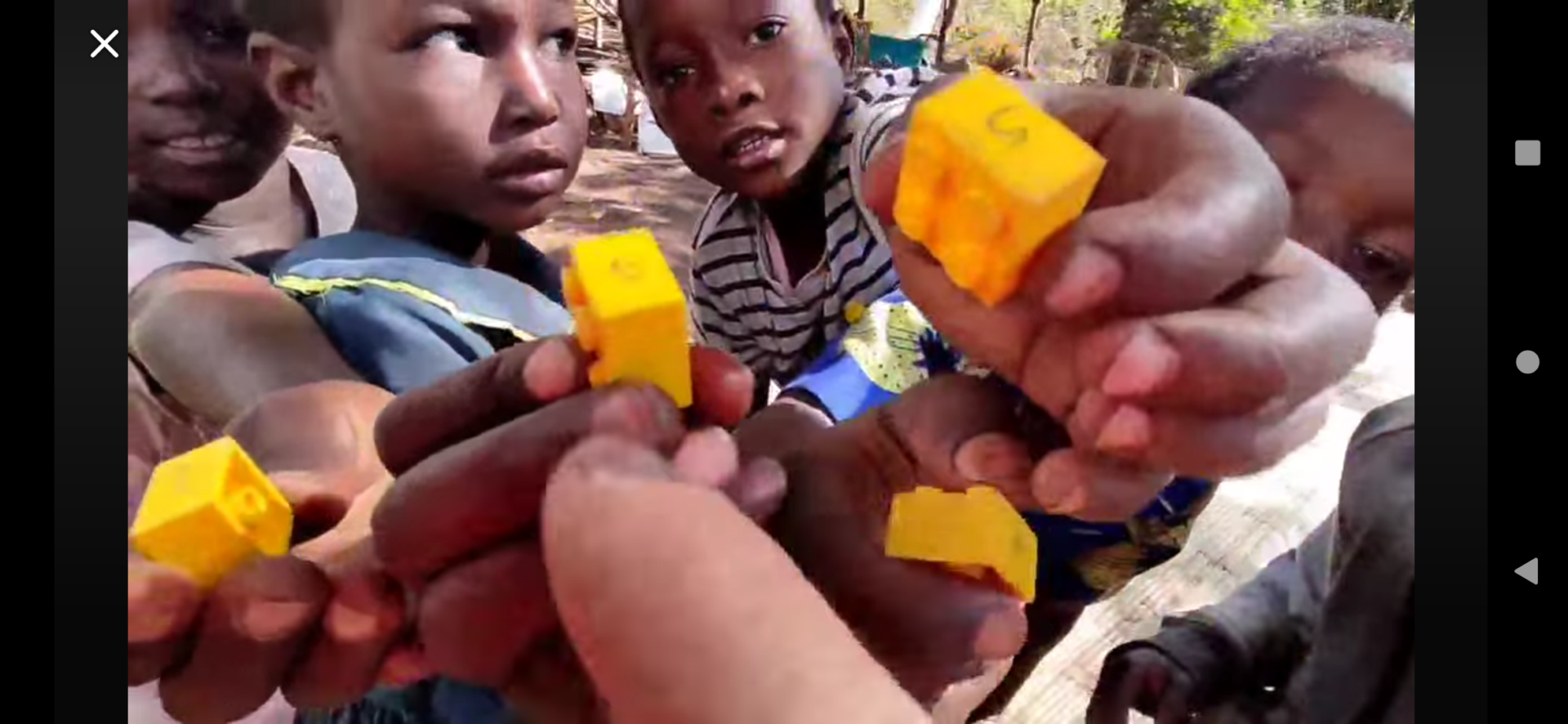 Children with lego. Picture by: ulemu.