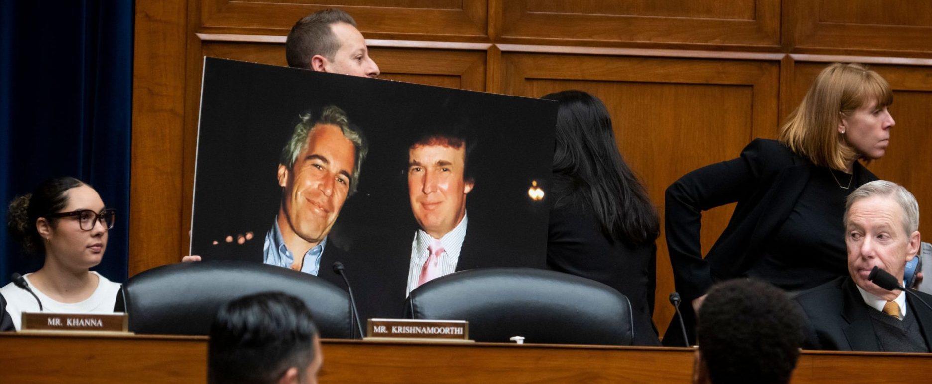 2WBKHHE United States Representative Jared Moskowitz (Democrat of Florida) holds a photo board featuring a photo of Jeffrey Epstein and Donald Trump, during a House Committee on Oversight and Accountability markup ?1 H.Res. Recommending that the House of Representatives find Robert Hunter Biden in contempt of Congress for refusal to comply with a subpoena duly issued by the Committee on Oversight and Accountability? in the Rayburn House Office Building in Washington, DC, Wednesday, January 10, 2024. Credit: Rod Lamkey/CNP/Sipa USA