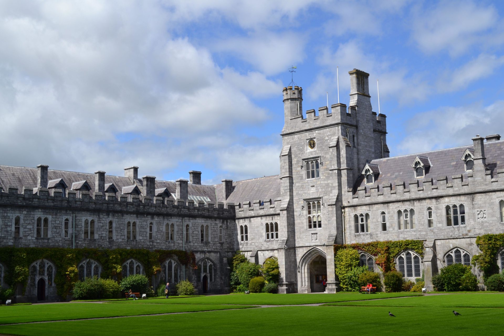 2H7NPD4 The quad at University College Cork (Ireland)