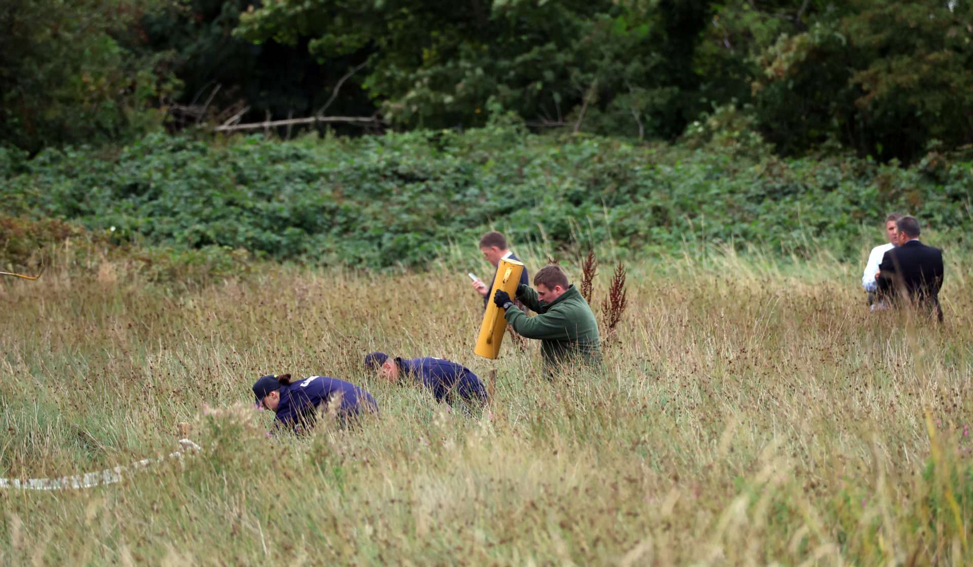 02/09/2025 Dublin Ireland. Photo show members of the gardai at a search site in Donabate. Gardai are continuing to investigate all of the circumstances of the disappearance and current whereabouts of a 7-year-old boy. Concerns for the boy were raised by the Child and Family Agency (Tusla)Êand reported toÊAn Gardai 29th August 2025. Photo: Sasko Lazarov/© RollingNews.ie