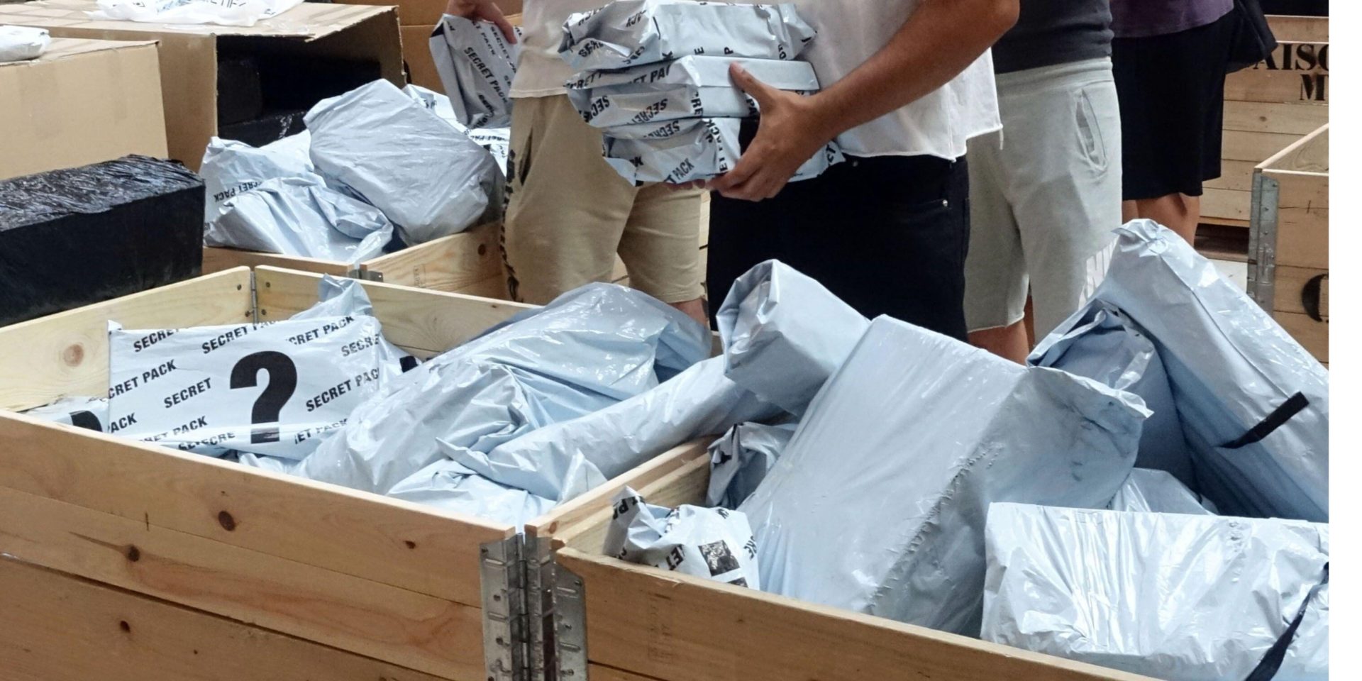 A Pop-Up Selling Lost And Unopened Parcels Is Coming To Dublin next week