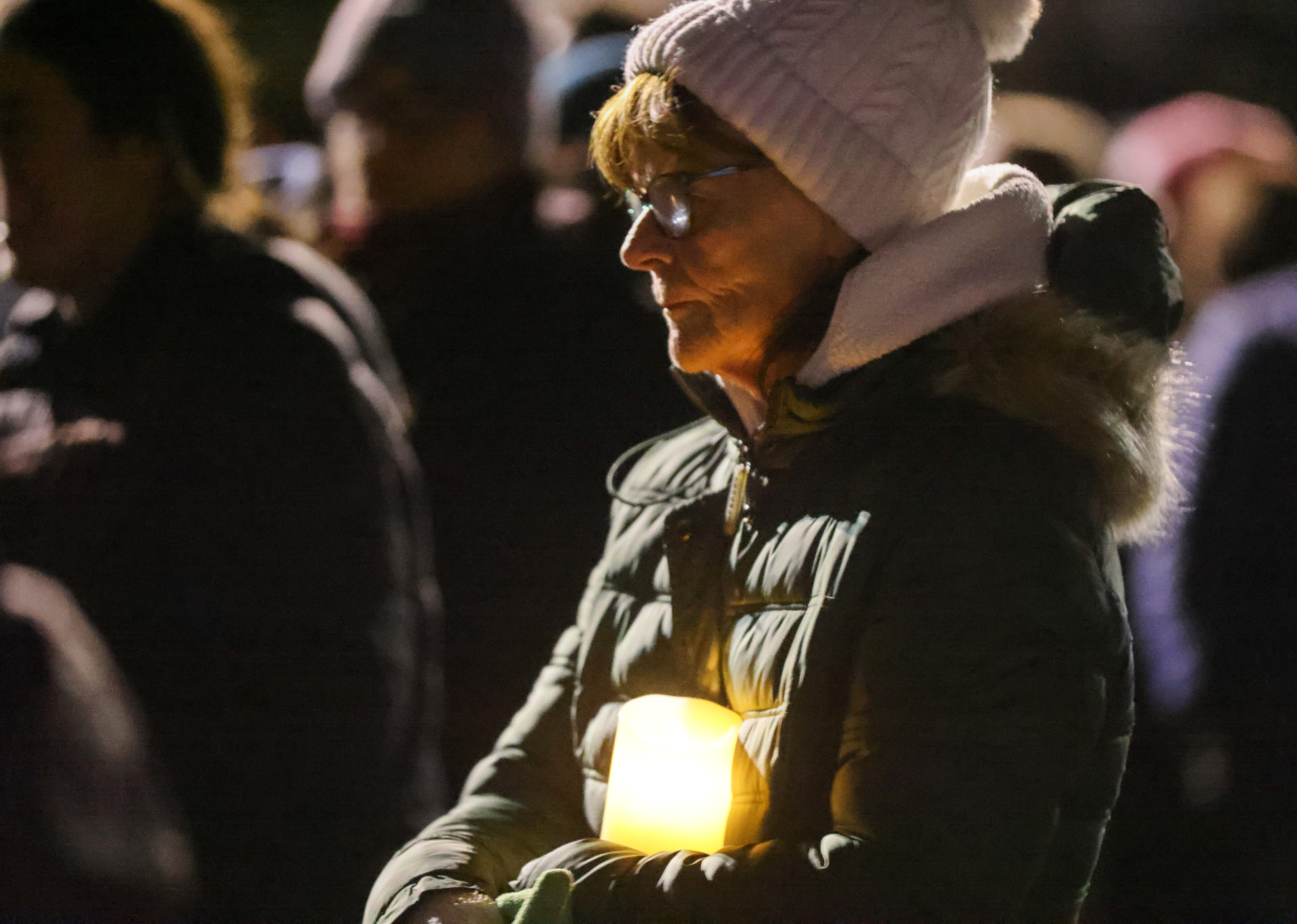 Edenderry 'distraught' at vigil for Tadhg Farrell and Mary Holt