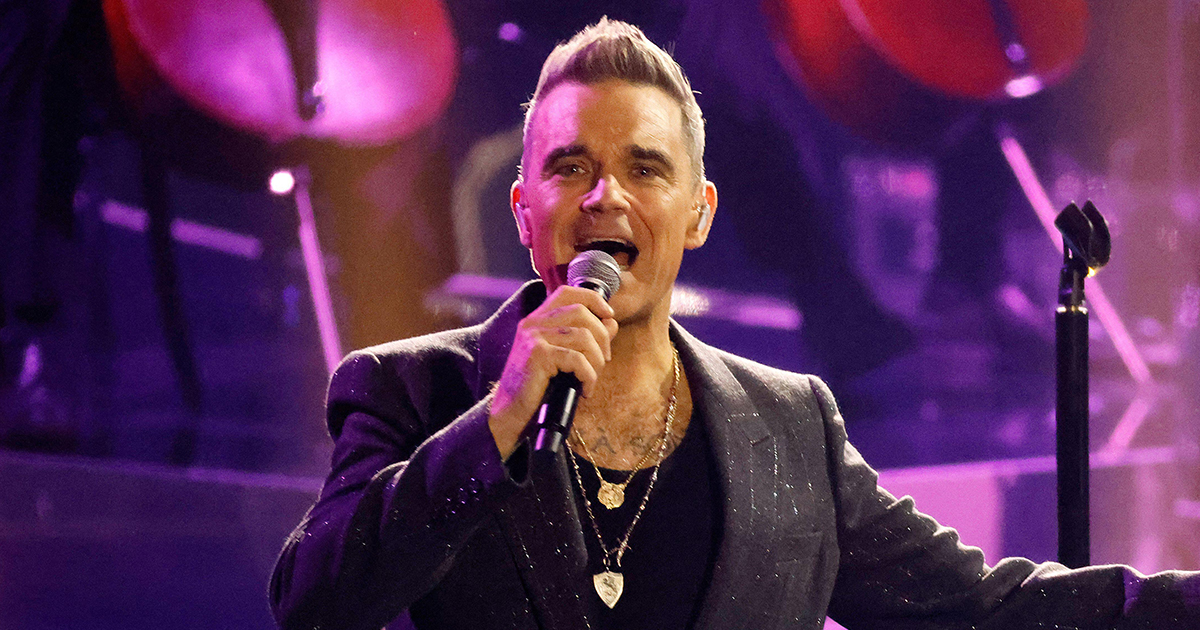 Robbie Williams Breaks Beatles’ Record For Most UK No. 1 Albums