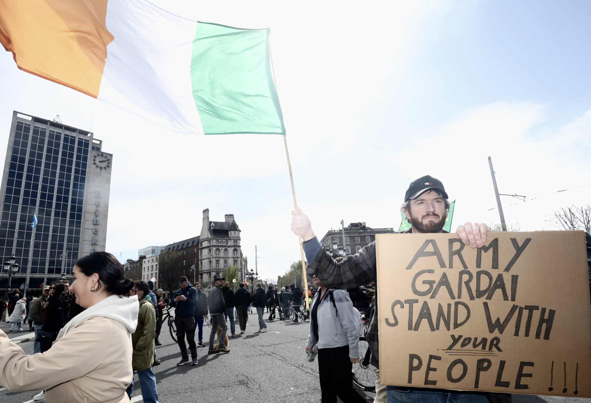 11/04/2026 Dublin Irish Leinster Ireland. Day Five of the fuel crisis. Photo shows supporters with irish flags asking the army and gardai to support the farmers who are protesting on O'Connell Street Dublin. A meeting today is taking place aimed at resolving the deadlock between the government and protesters amid nationwide blockades of cities, motorways, fuel depots and fuel refineries. Photo: Leah Farrell/© RollingNews.ie