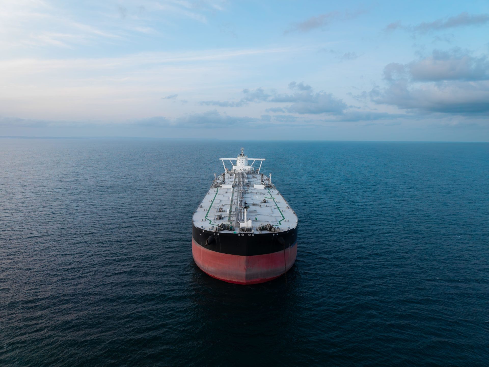 3BJMF32 Aerial view of a large crude oil product tanker ship in the Strait Of Hormuz transporting oil and petroleum products around the world