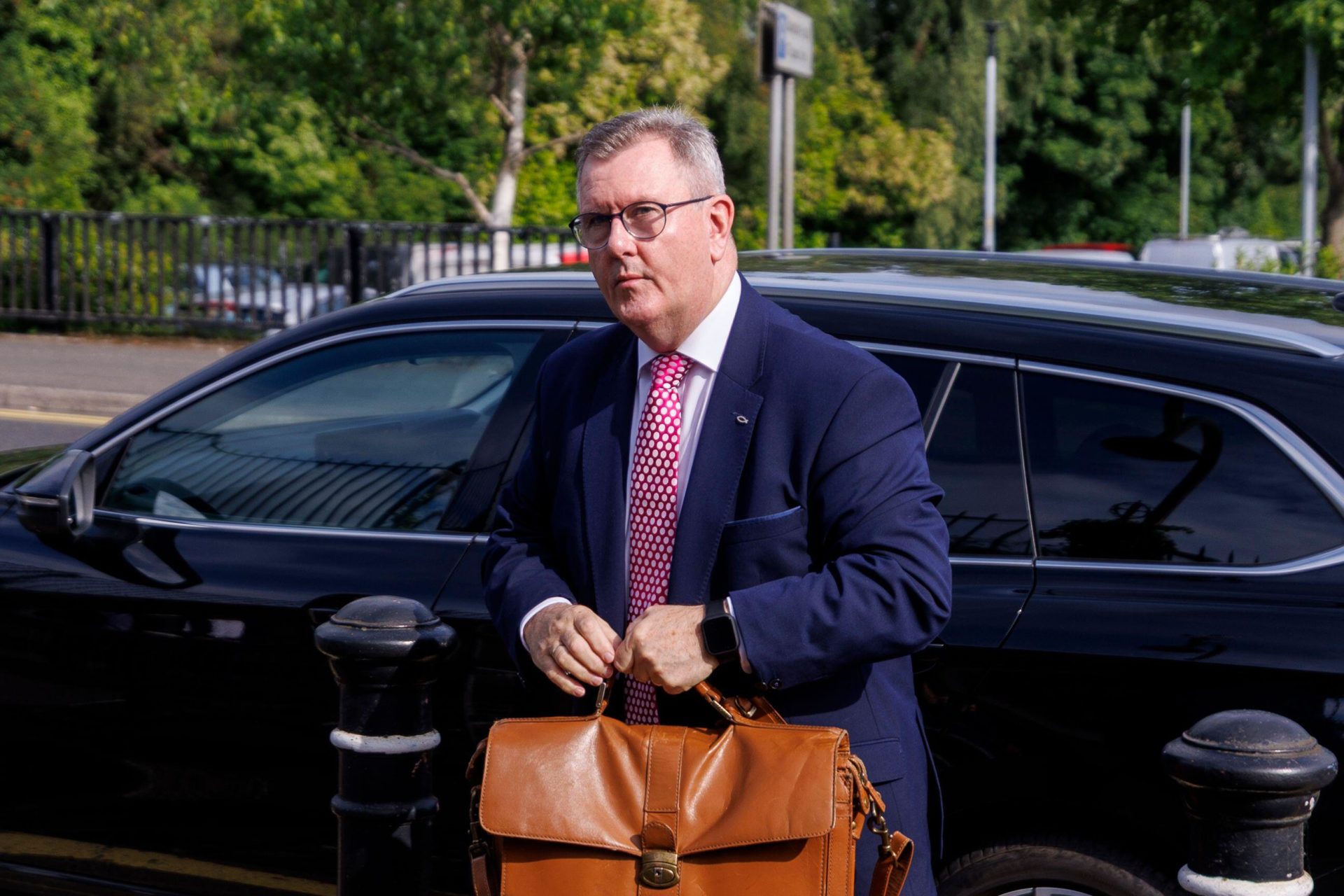 3EPWF2T Sir Jeffrey Donaldson arriving at Newry Crown Court, where he and his wife Lady Eleanor Donaldson are accused of historical sexual offences. Picture date: Tuesday June 16, 2026.