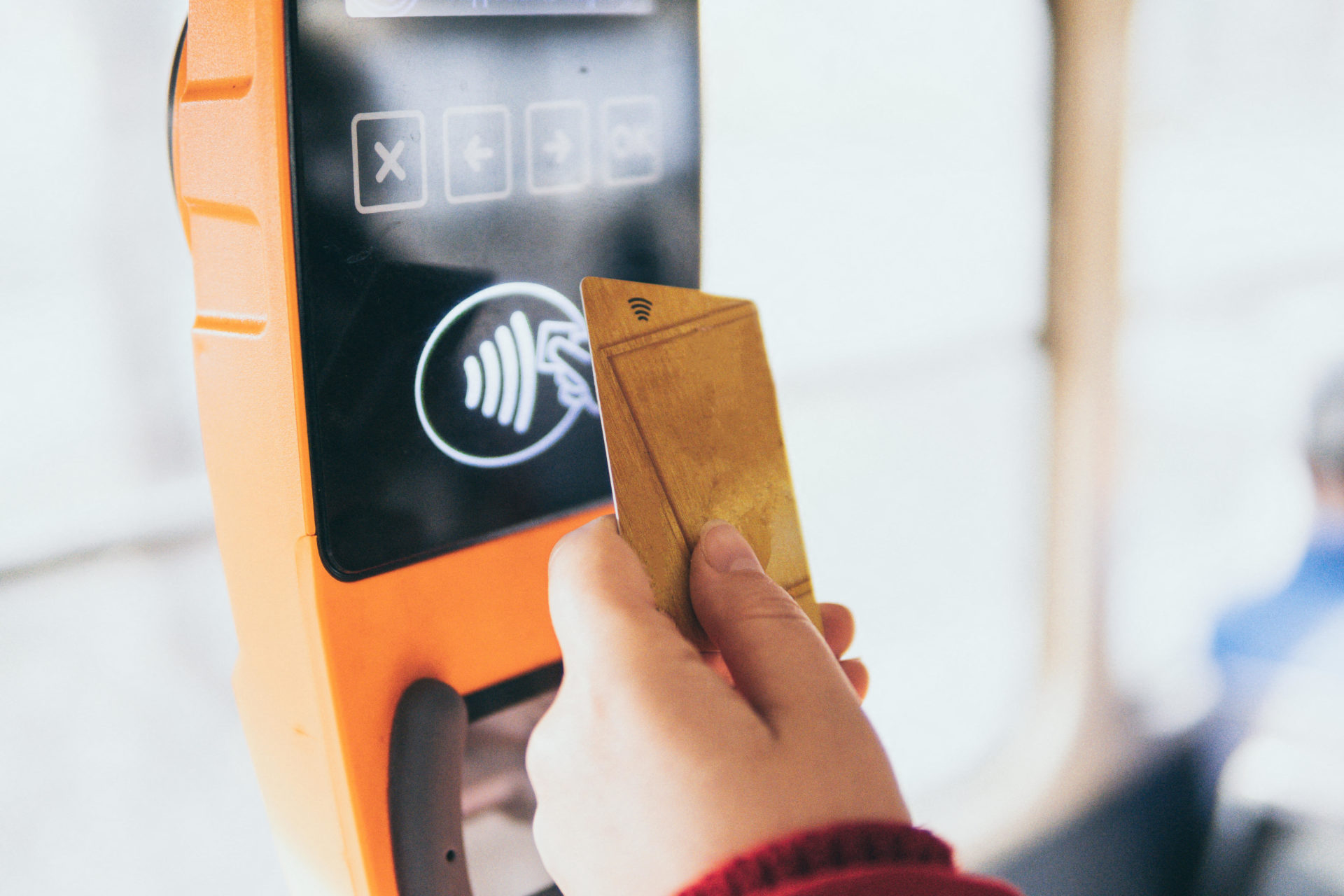 Contactless payment system on public transport to be begin next summer
